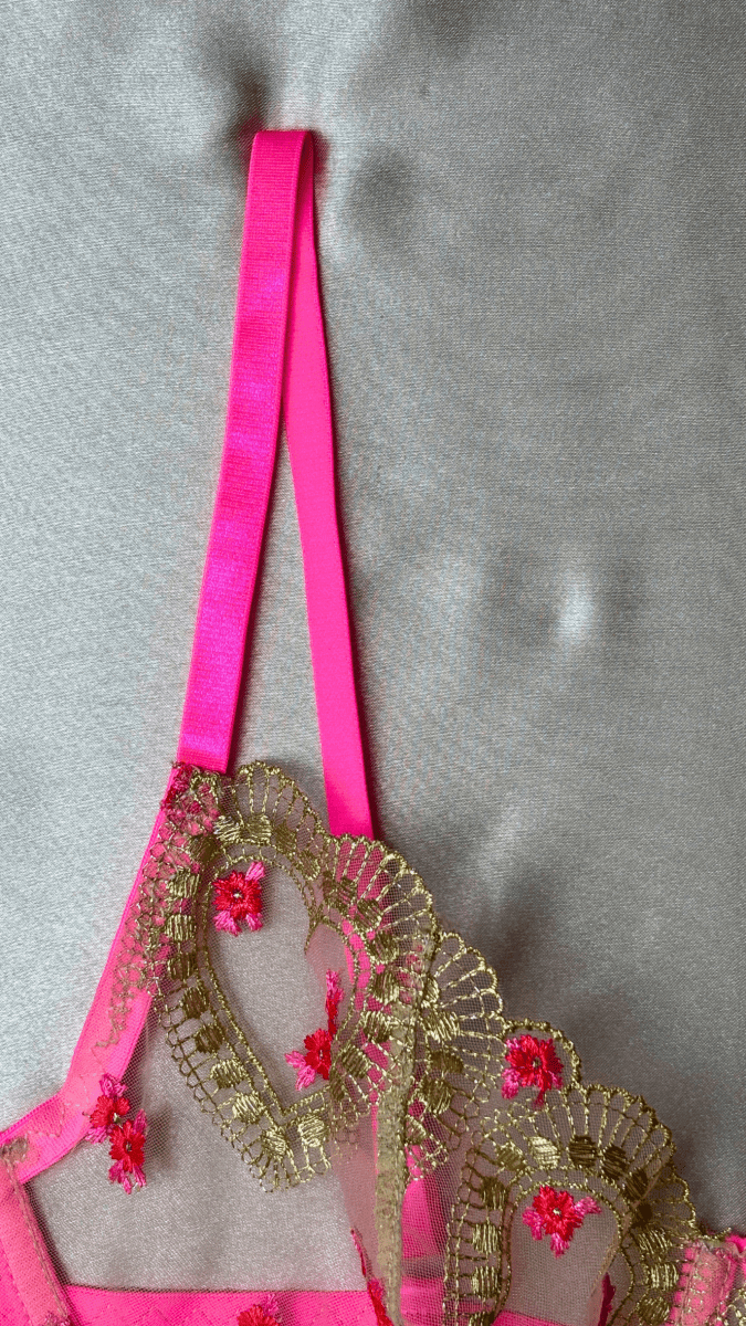 Coquette Bra - TRÈS FOU OR SOMETHING