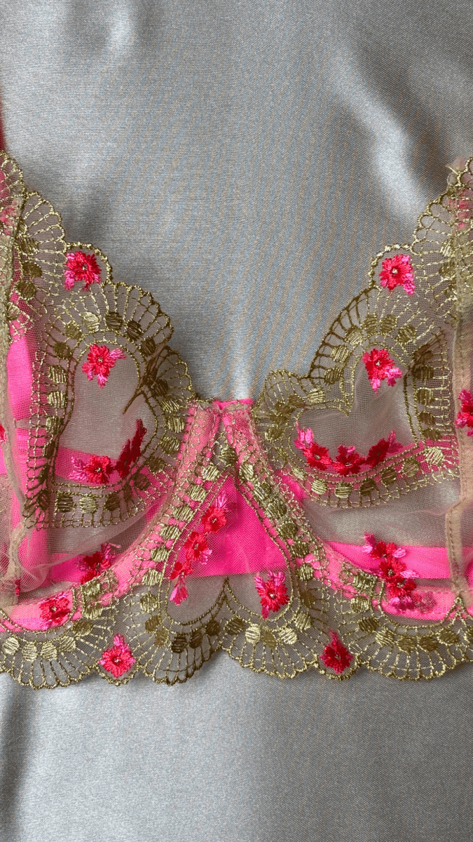 Coquette Bra - TRÈS FOU OR SOMETHING