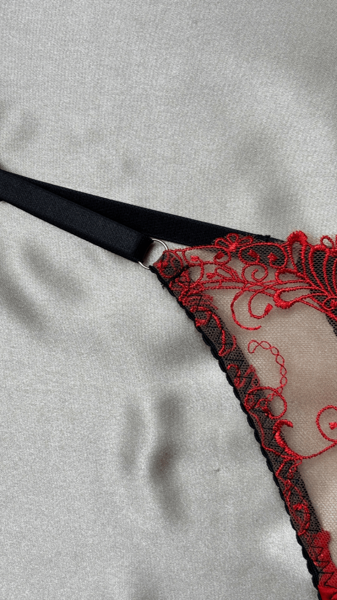 Scarlett Panty - TRÈS FOU OR SOMETHING