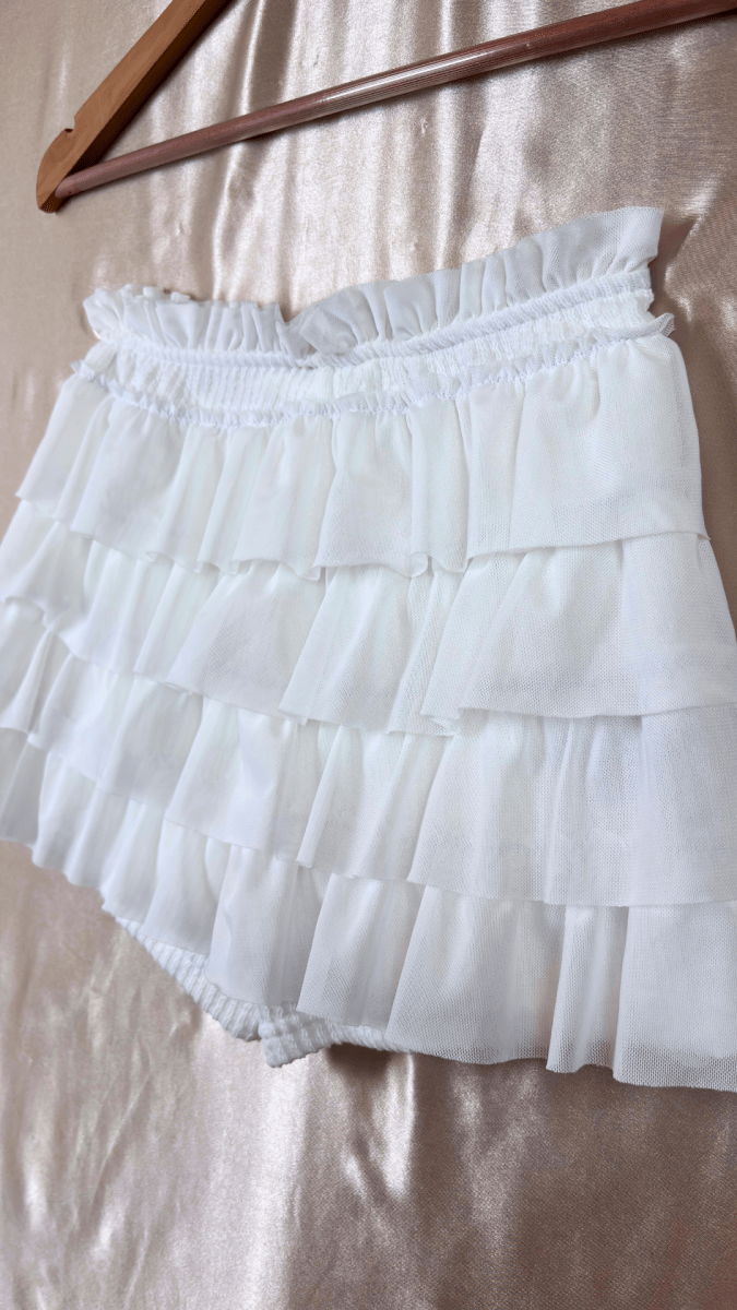 White Ruffles Skort - TRÈS FOU OR SOMETHING
