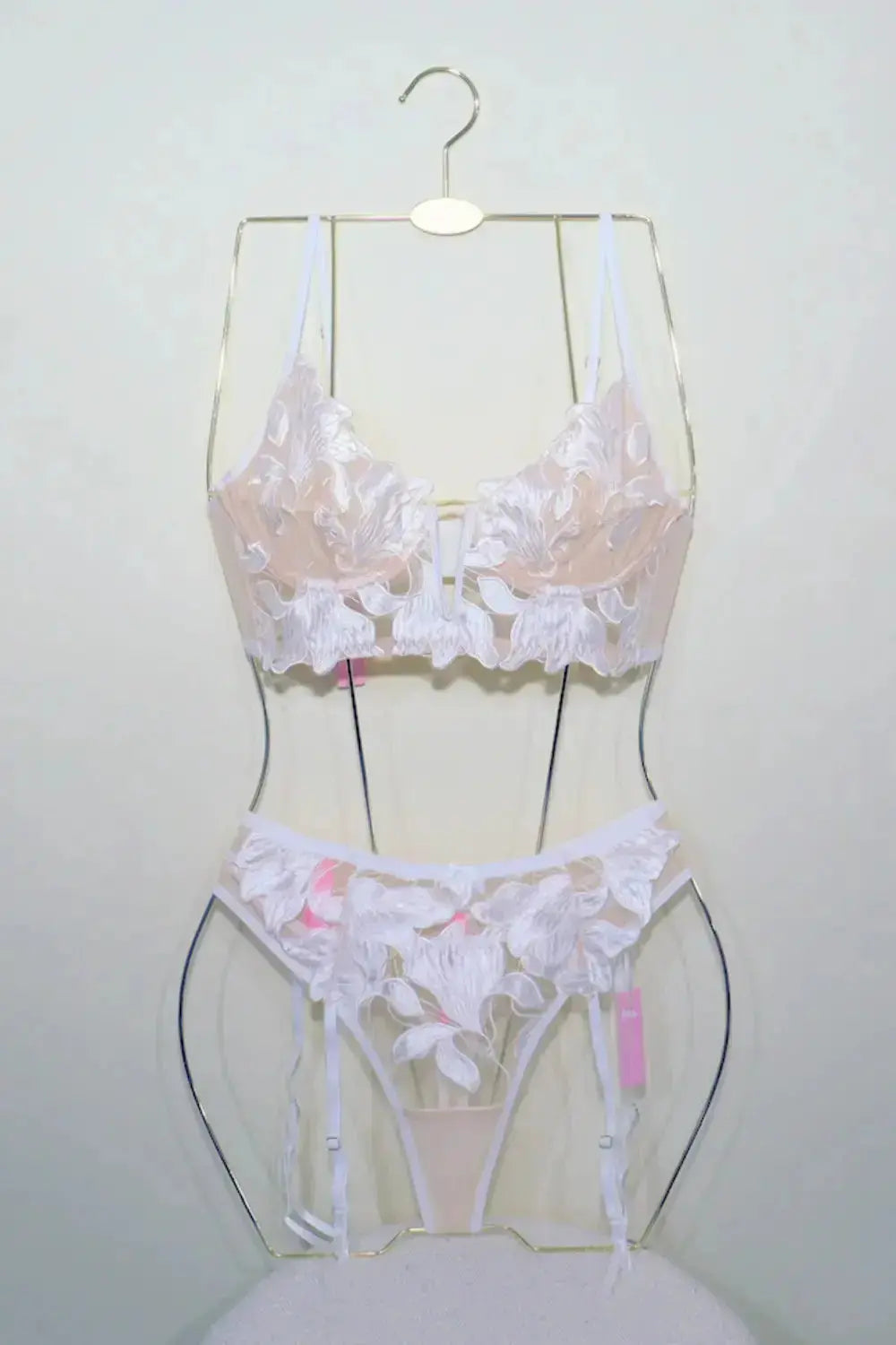 Eloise White Garter Bu Intimates