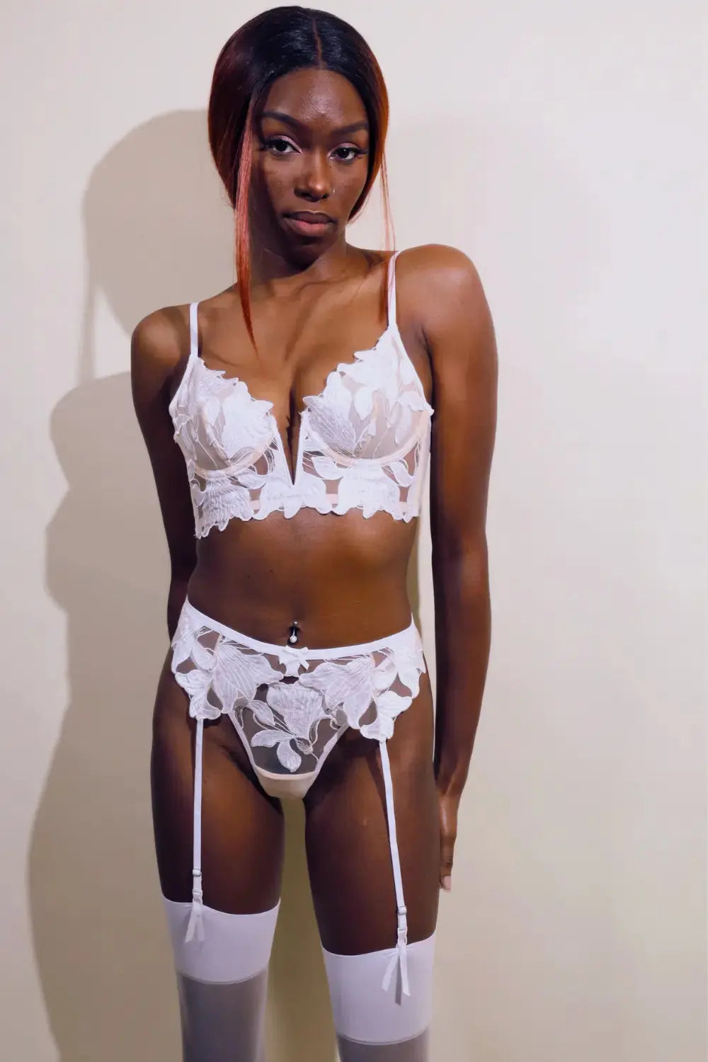 Eloise White Garter Bu Intimates