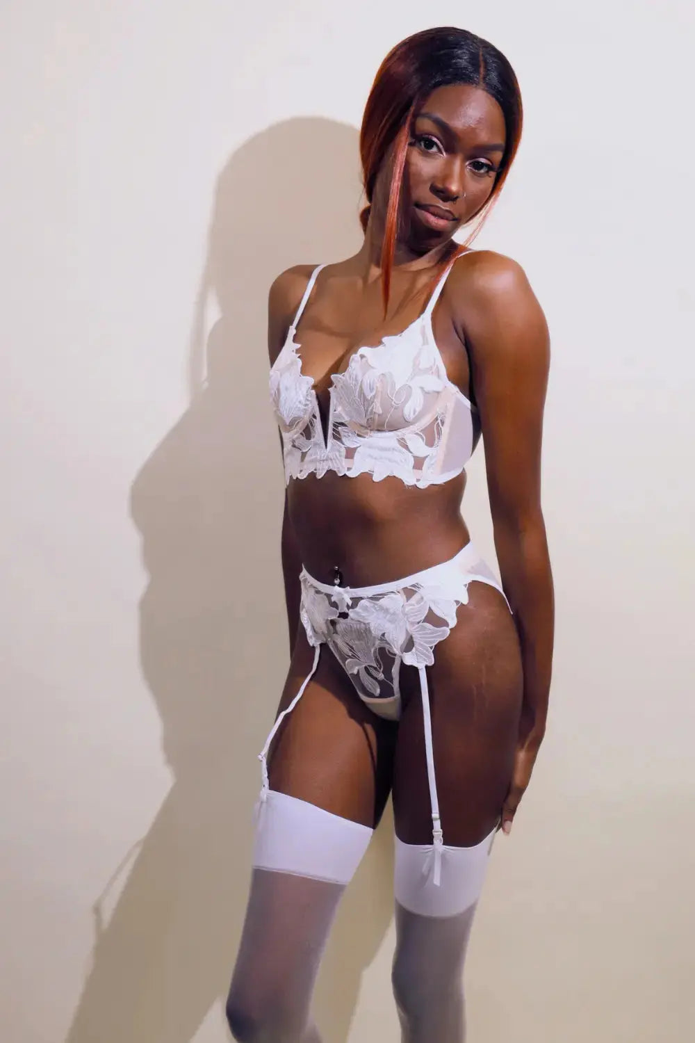 Eloise White Garter Bu Intimates