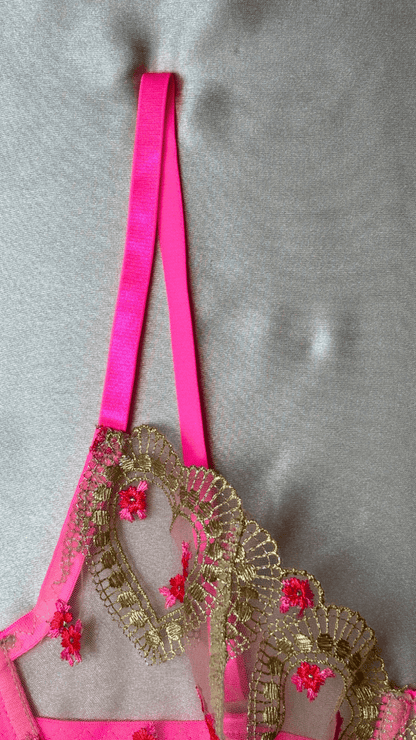 Coquette Bra - TRÈS FOU OR SOMETHING