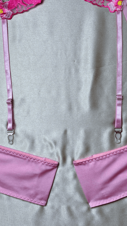 Eden Pink Garter Belt - TRÈS FOU OR SOMETHING