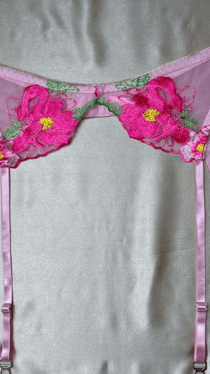 Eden Pink Garter Belt - TRÈS FOU OR SOMETHING