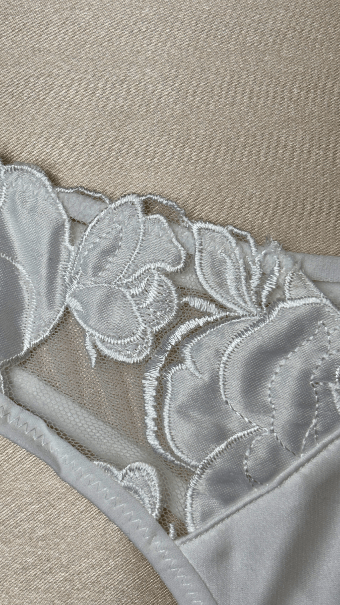 Joy White Panty - TRÈS FOU OR SOMETHING